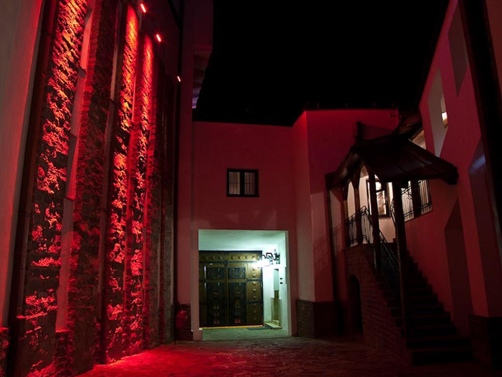 Hotel Castel Dracula Piatra Fantanele Εξωτερικό φωτογραφία
