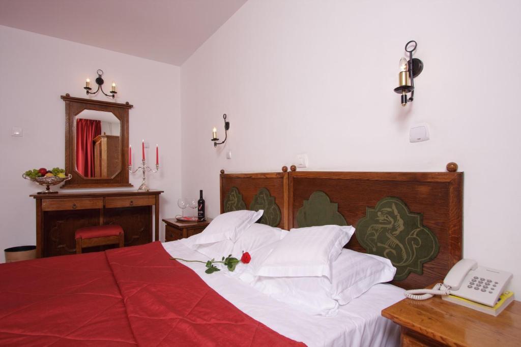 Hotel Castel Dracula Piatra Fantanele Δωμάτιο φωτογραφία
