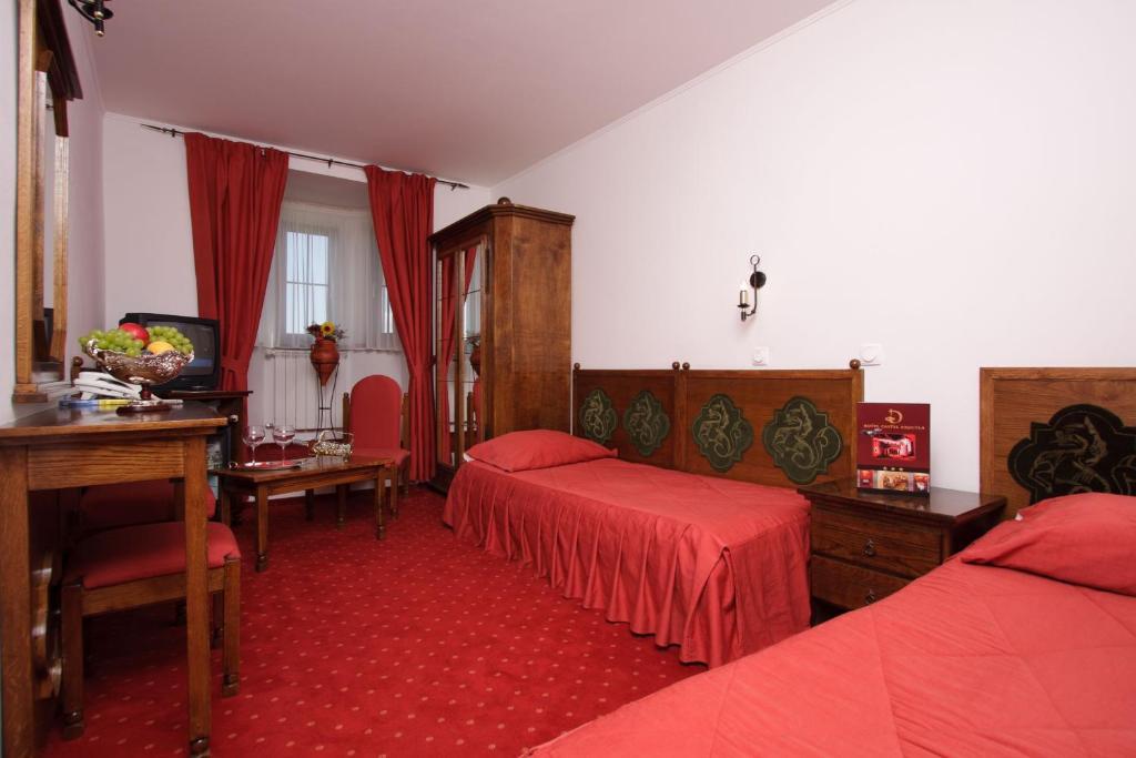 Hotel Castel Dracula Piatra Fantanele Δωμάτιο φωτογραφία