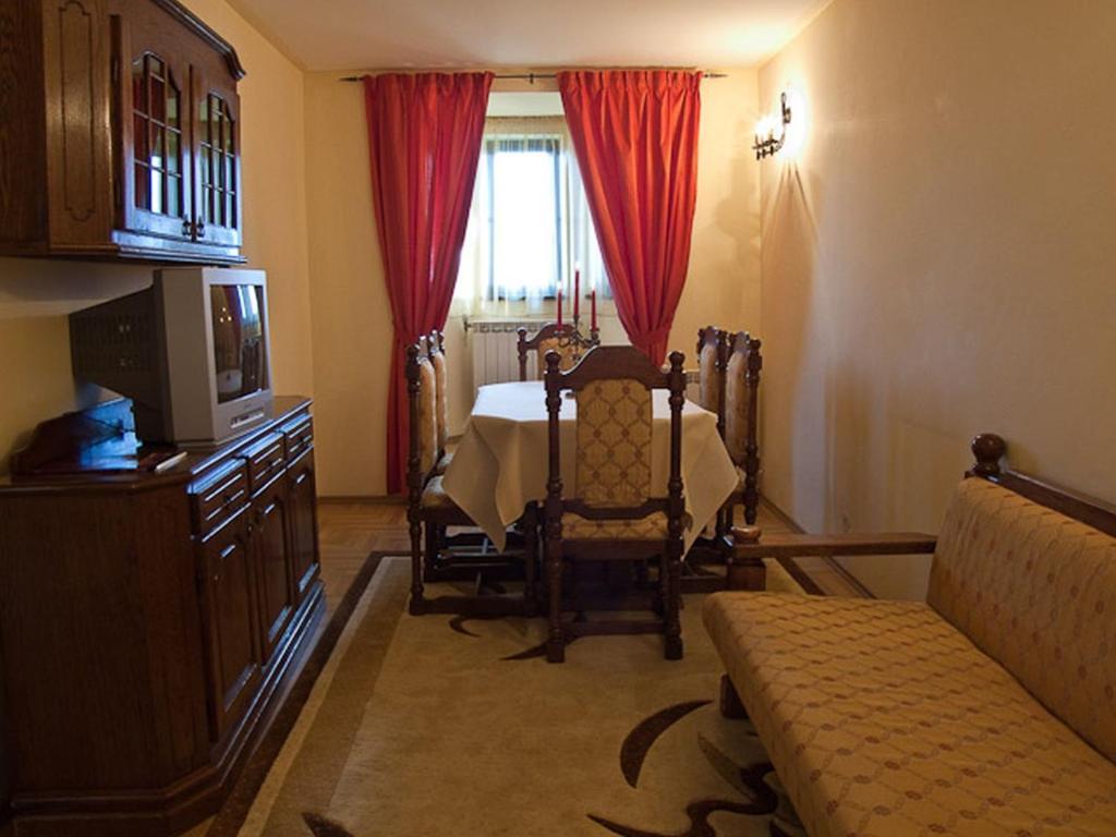 Hotel Castel Dracula Piatra Fantanele Δωμάτιο φωτογραφία