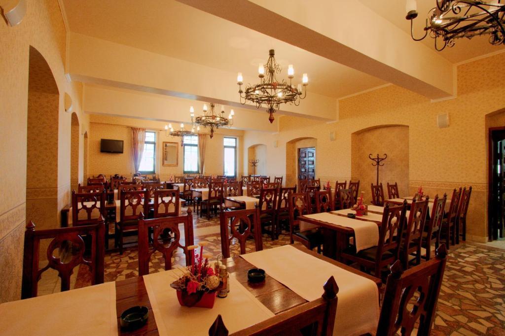 Hotel Castel Dracula Piatra Fantanele Εξωτερικό φωτογραφία