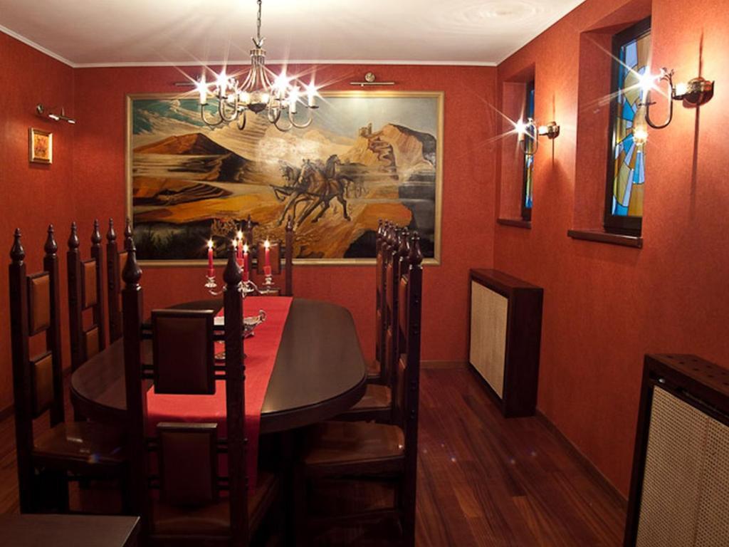 Hotel Castel Dracula Piatra Fantanele Εξωτερικό φωτογραφία