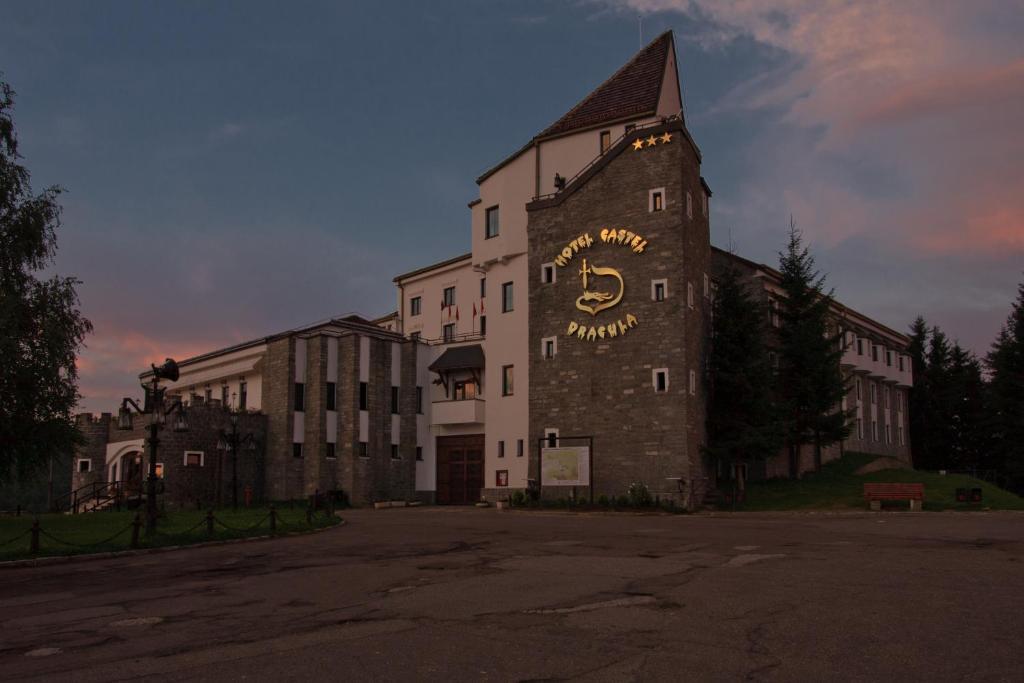 Hotel Castel Dracula Piatra Fantanele Εξωτερικό φωτογραφία